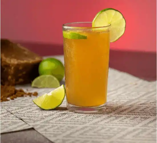 VASO DE AGUA DE PANELA